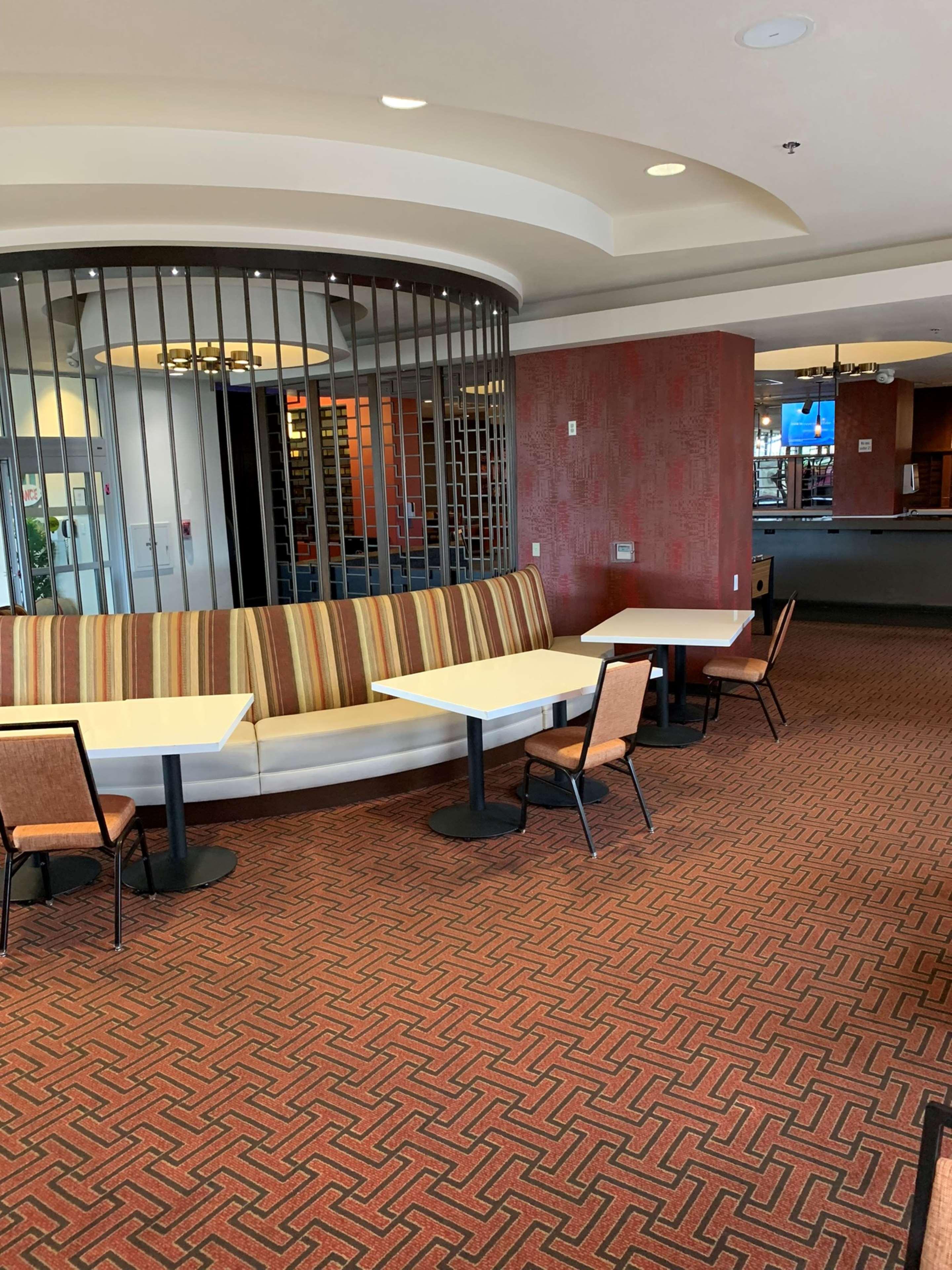 Doubletree By Hilton Las Vegas East Flamingo Eksteriør billede