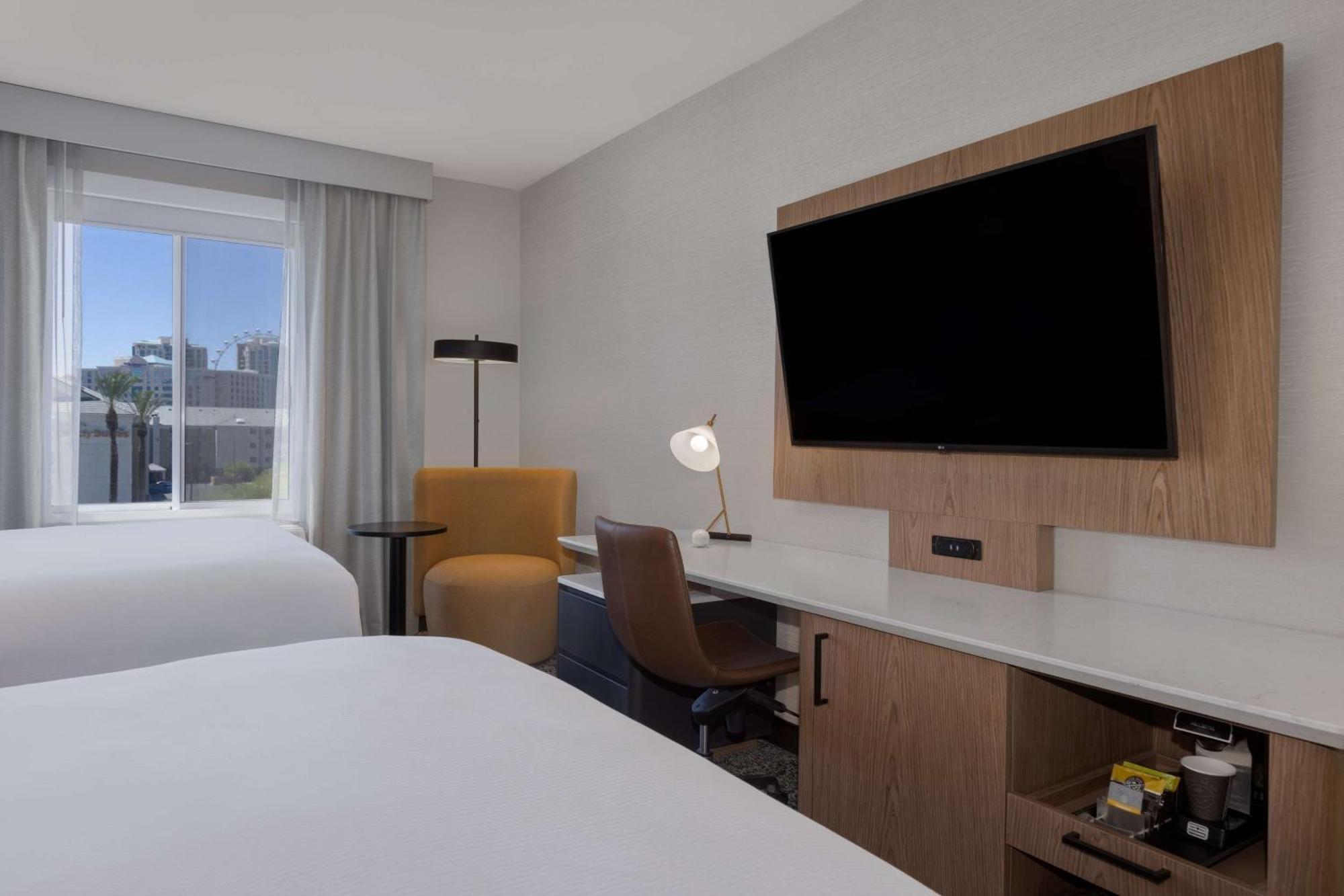 Doubletree By Hilton Las Vegas East Flamingo Eksteriør billede