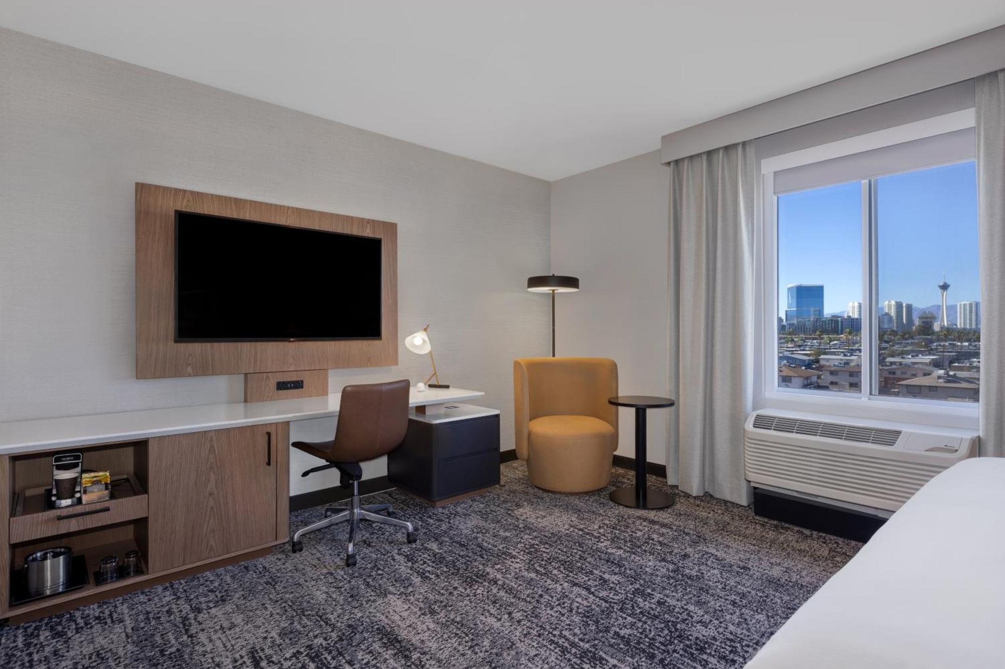 Doubletree By Hilton Las Vegas East Flamingo Eksteriør billede