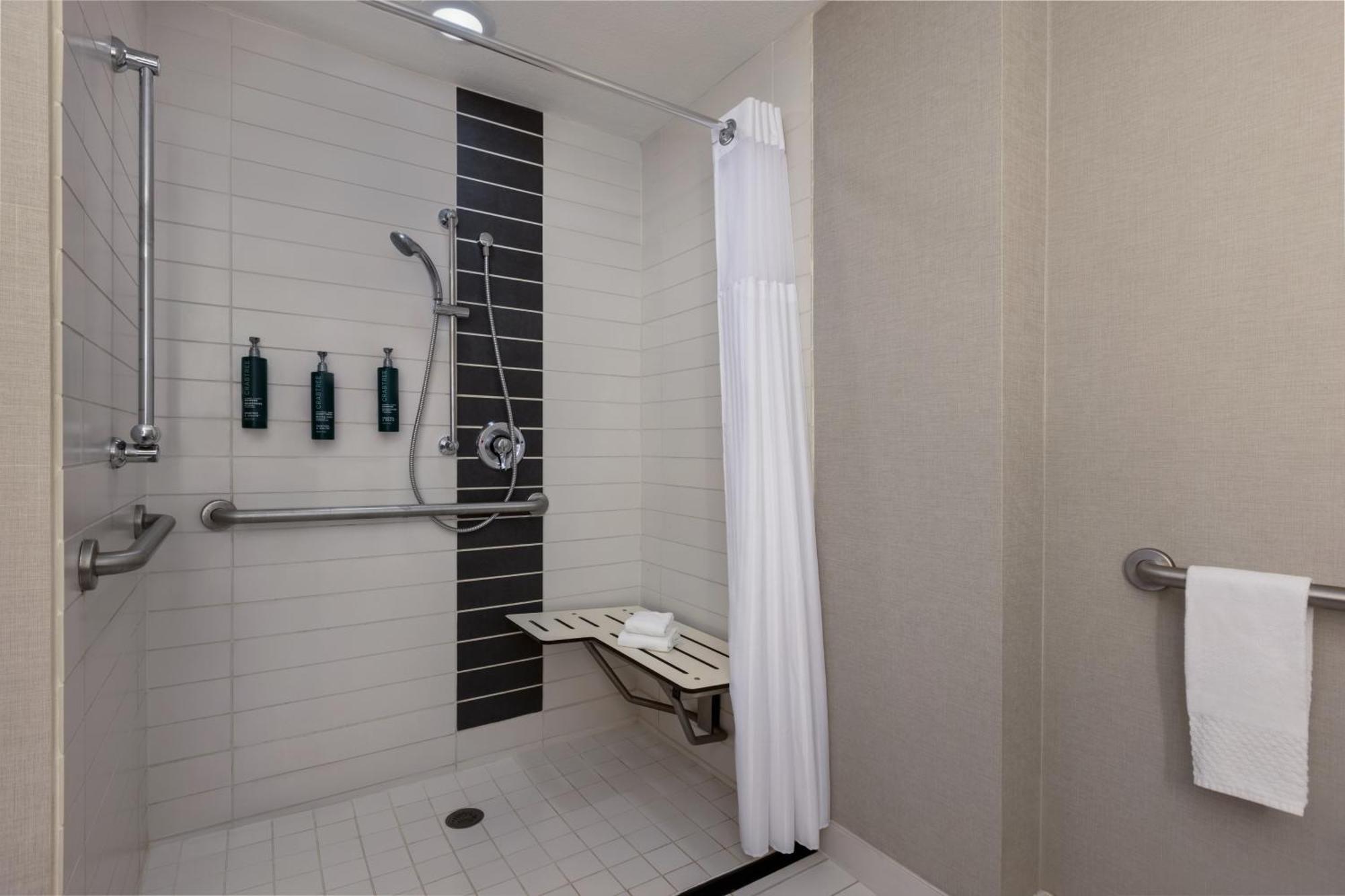 Doubletree By Hilton Las Vegas East Flamingo Eksteriør billede