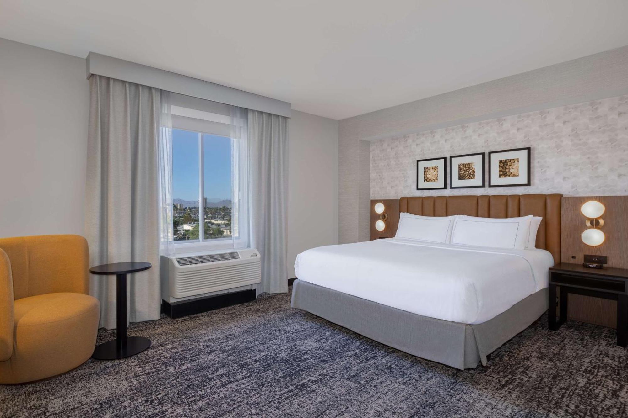 Doubletree By Hilton Las Vegas East Flamingo Eksteriør billede